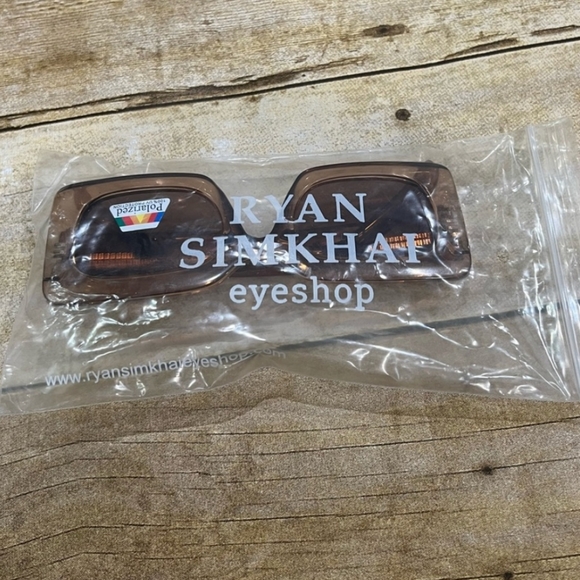 NWT RYAN SIMKHAI MARA SUNGLASSES IN CRYSTAL CLEAR LIGHT BROWN - Picture 8 of 11